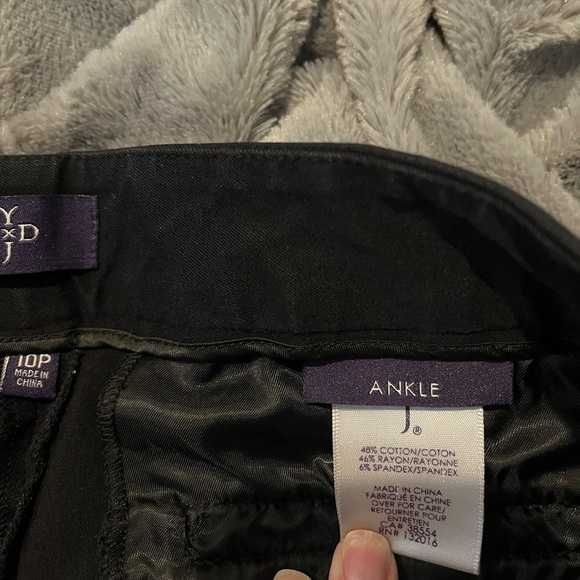 NYDJ Black Ankle Pants Size 10P - Picture 8 of 12